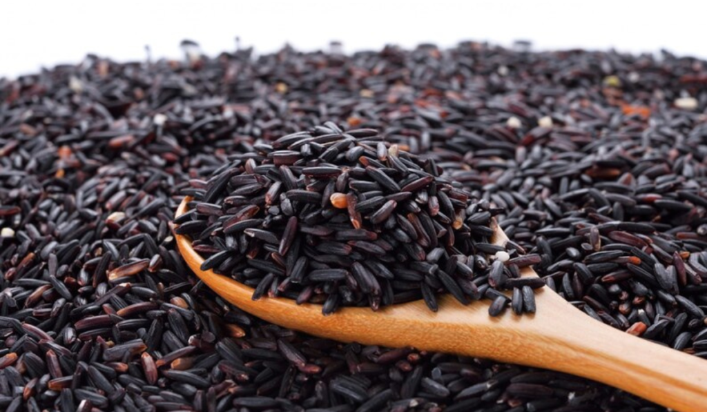 How long does it take to cook black rice